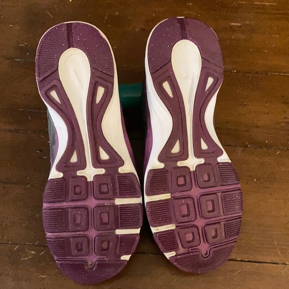 Nike Dual Fusion Flywire Shoes - Picture 11 of 13